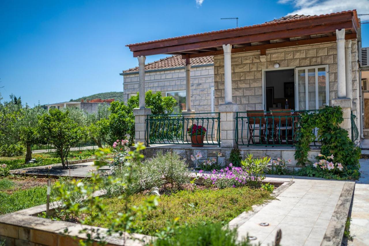 Sunny House Apartment Korcula Town Exterior photo