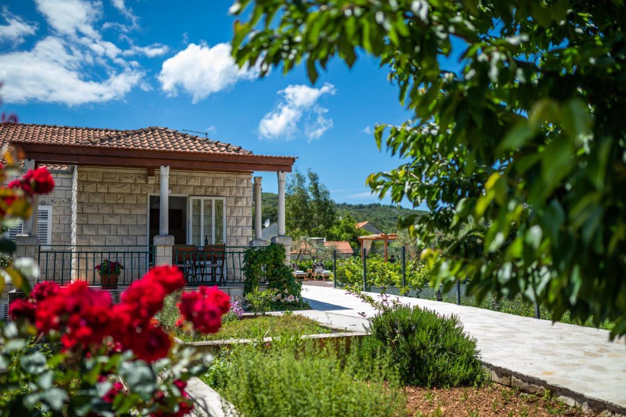 Sunny House Apartment Korcula Town Exterior photo